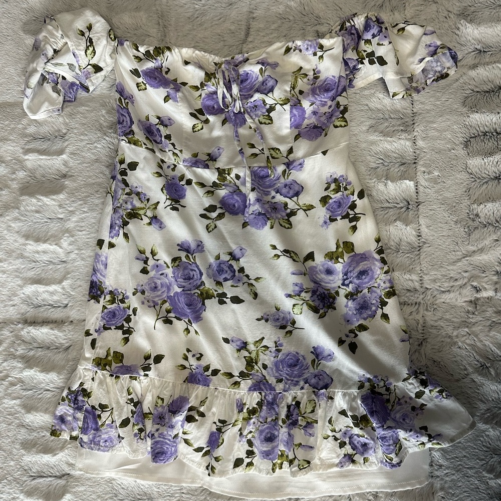 Forever 21 Dress; size small; in purple and white floral
